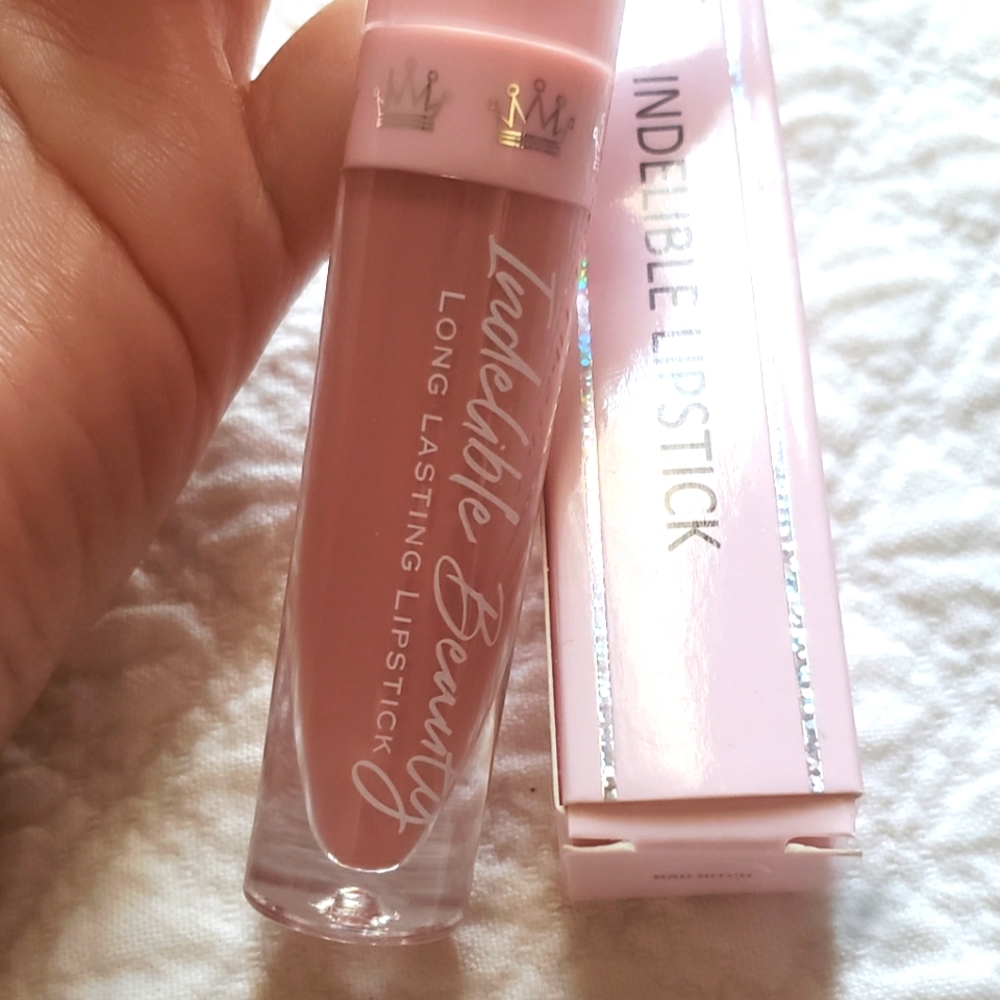 Long lasting lipstick 💄